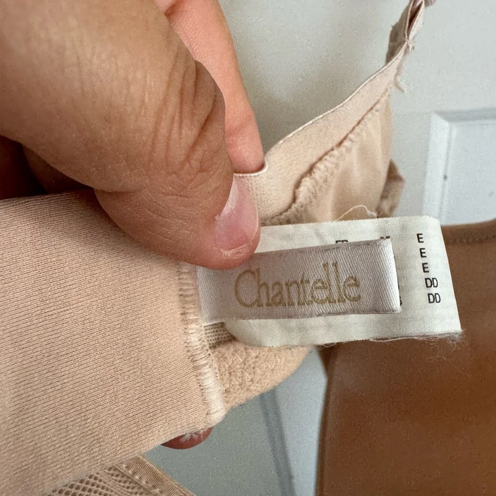 Chantelle nude underwire mesh bra C12960‎ - Picture 3 of 6